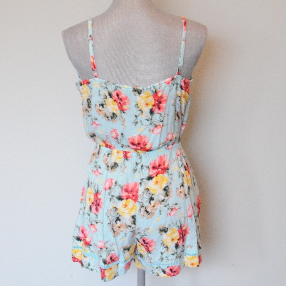 NWT [Be Bop] floral printed romper #225 - Picture 6 of 7